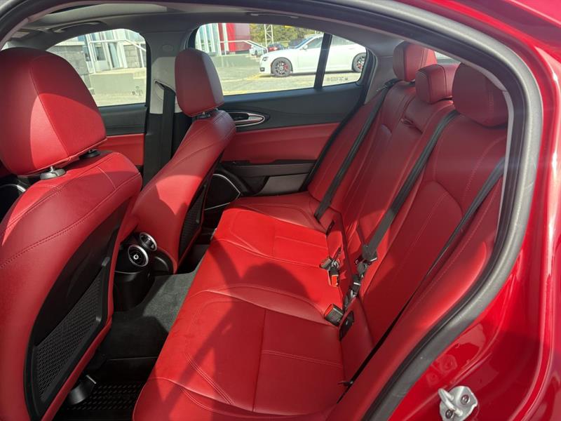 alfa romeo Giulia 2021 - 16