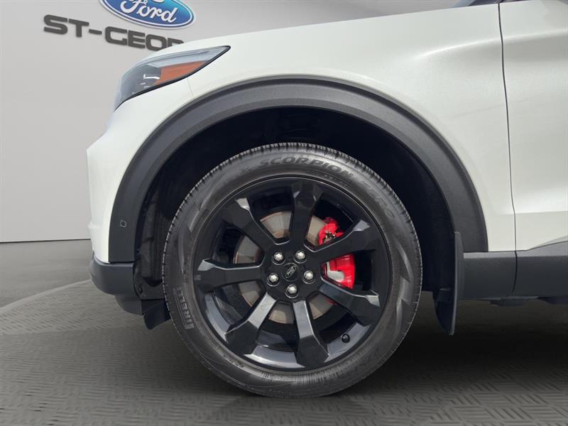 ford Explorer 2022 - 18