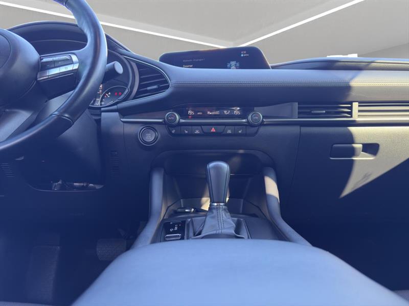 mazda Mazda3 2023 - 13