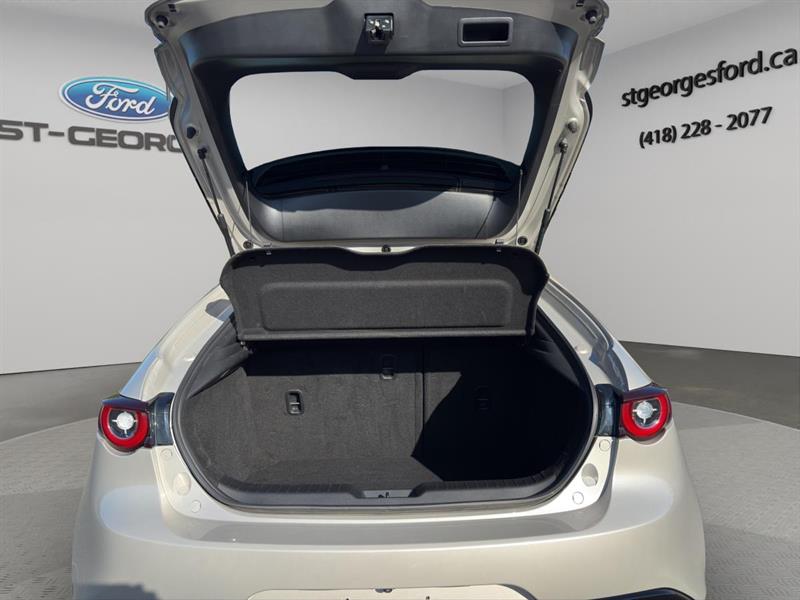 mazda Mazda3 2023 - 17