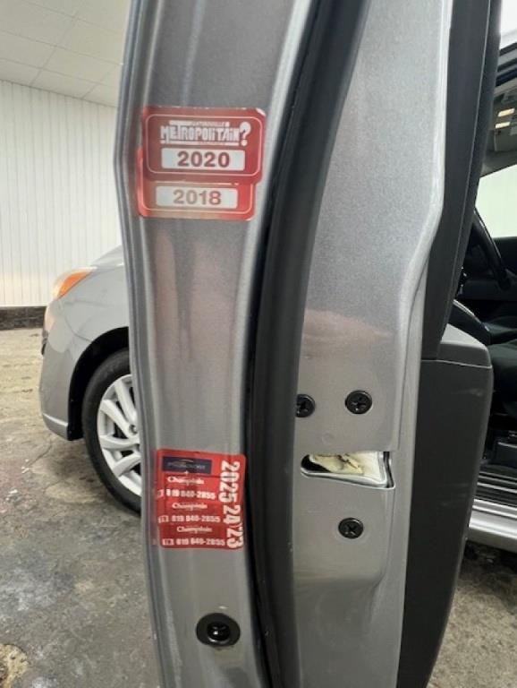 mazda Mazda5 2015 - 33