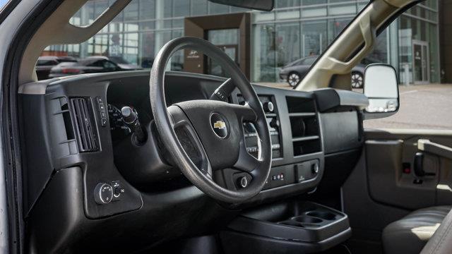 chevrolet Express Cargo Van 2022 - 9