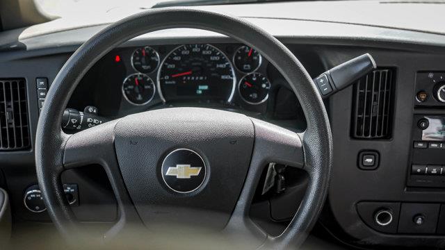 chevrolet Express Cargo Van 2022 - 13