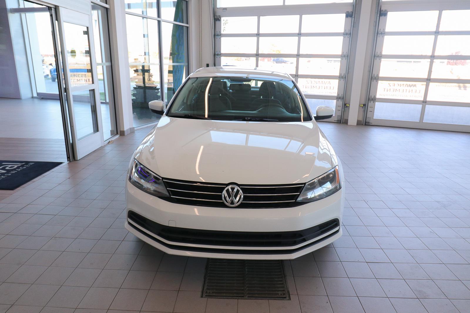 volkswagen Jetta Sedan 2017 - 3