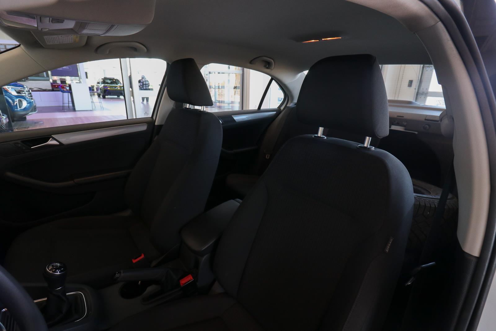 volkswagen Jetta Sedan 2017 - 12