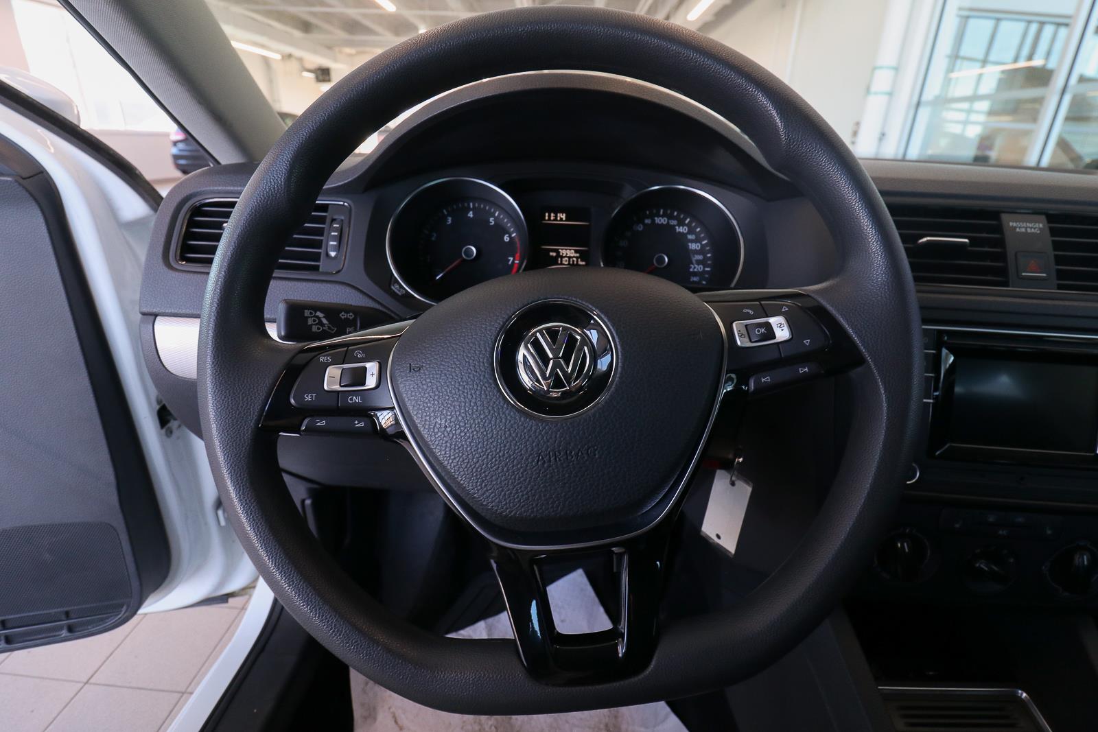 volkswagen Jetta Sedan 2017 - 13