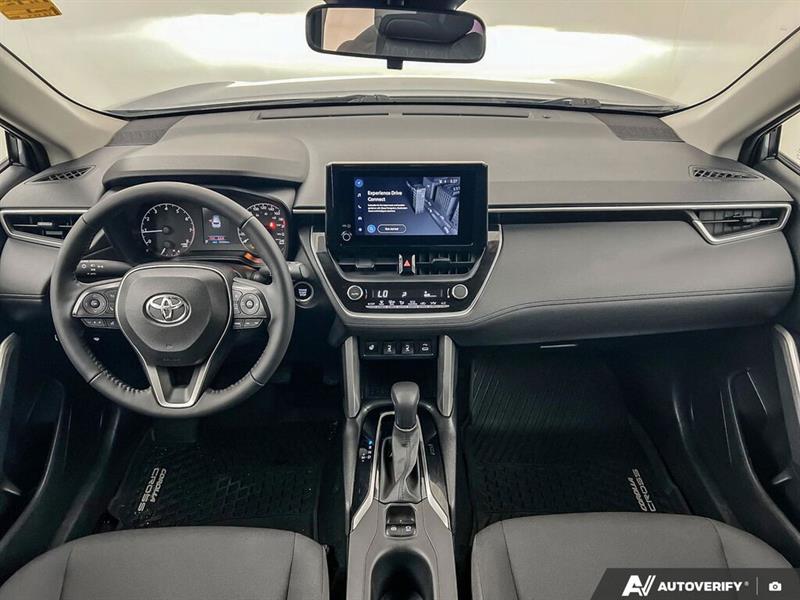 toyota Corolla Cross 2023 - 26