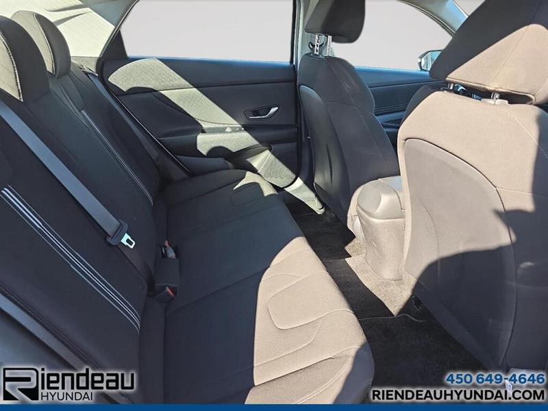 hyundai Elantra 2022 - 12