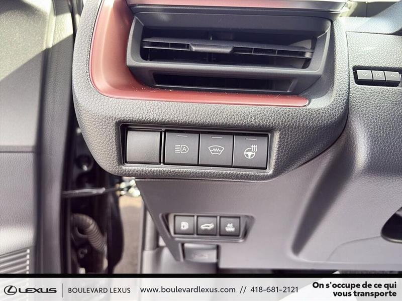 toyota Prius Prime (PHEV) 2024 - 12