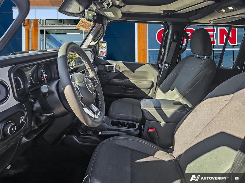 jeep Wrangler 2024 - 13