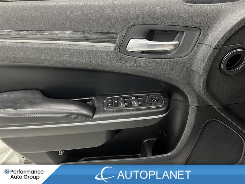 chrysler 300 2022 - 8