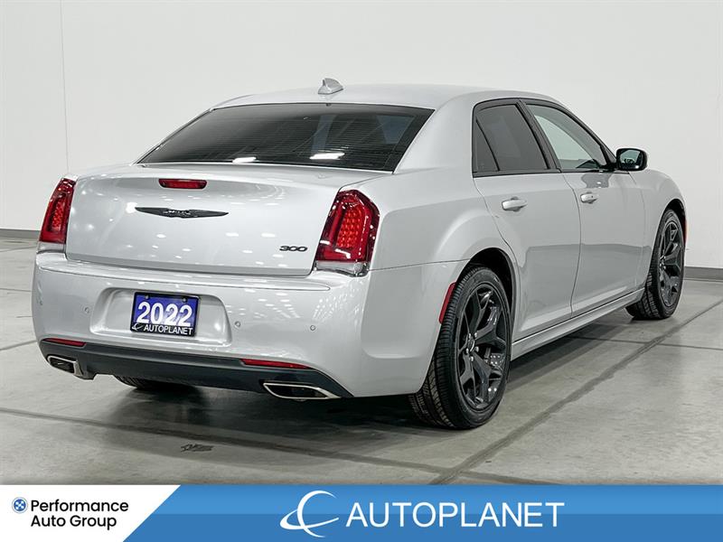 chrysler 300 2022 - 18