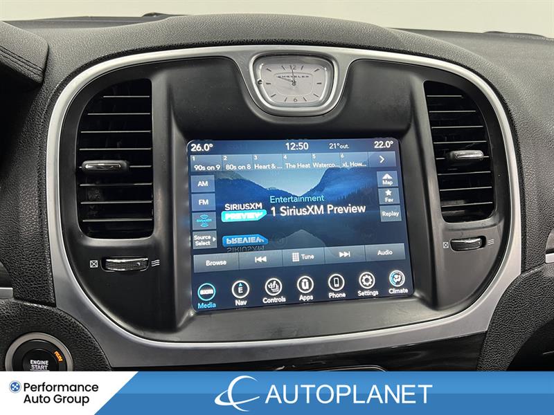 chrysler 300 2022 - 28