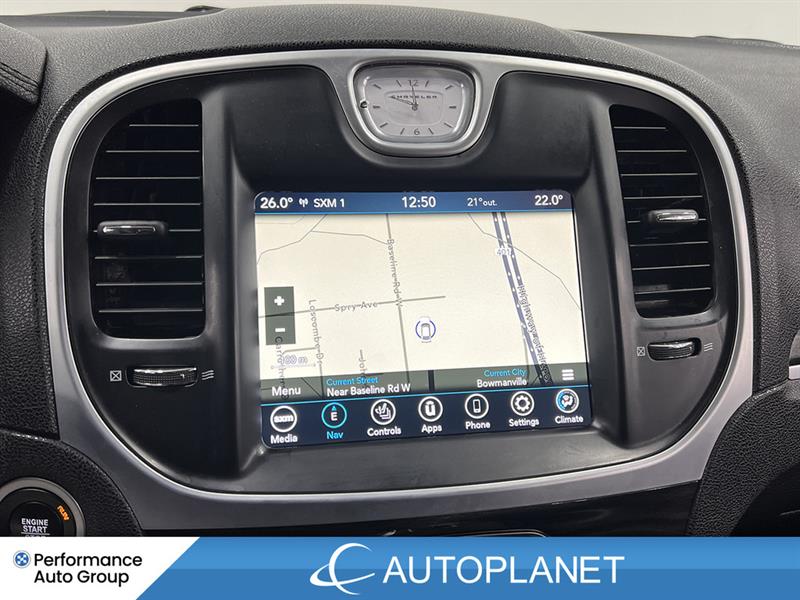 chrysler 300 2022 - 29