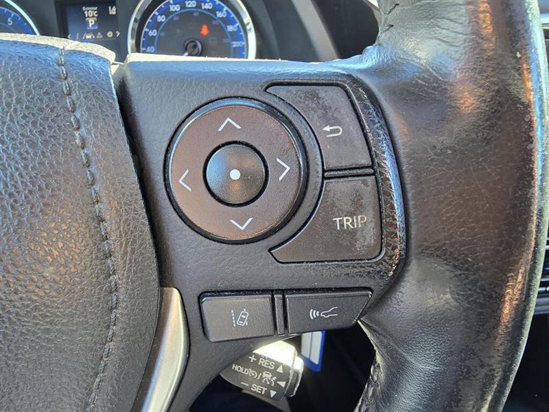 toyota Corolla 2018 - 17