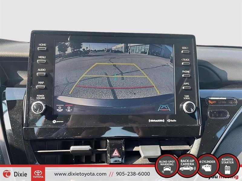 toyota Camry 2021 - 17