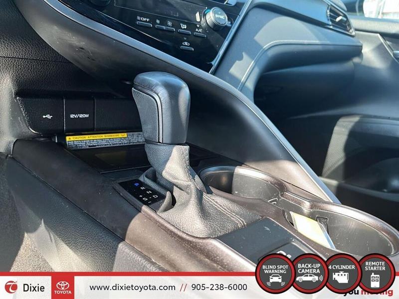 toyota Camry 2021 - 18