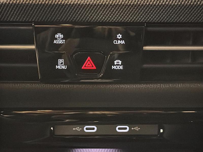 volkswagen Golf R 2025 - 16