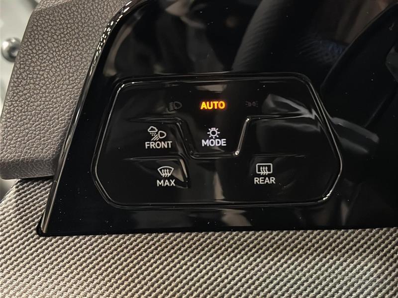 volkswagen Golf R 2025 - 24