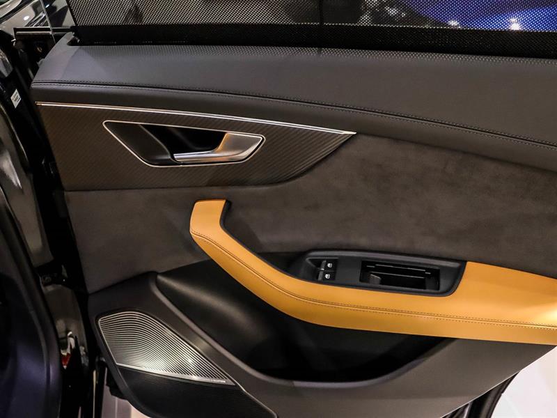 audi RS Q8 2025 - 12