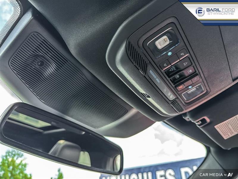 ford Explorer 2022 - 21