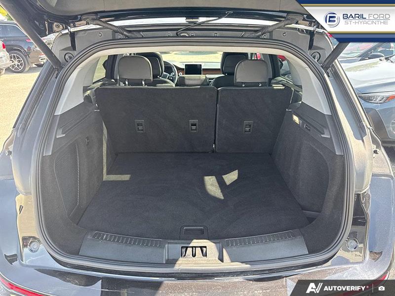 lincoln Corsair 2022 - 9