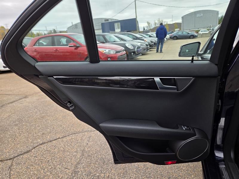 mercedes-benz C-Class 2012 - 19