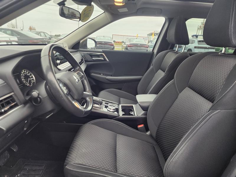 mitsubishi Outlander 2022 - 8