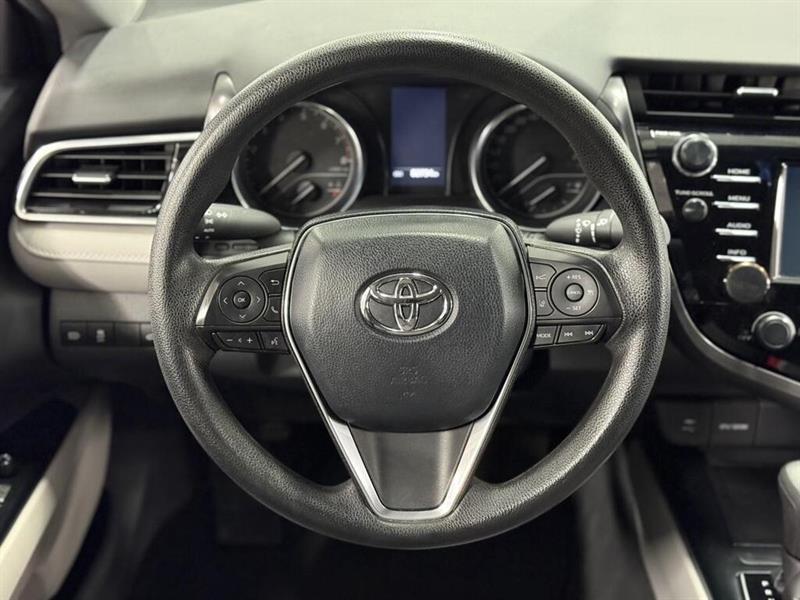 toyota Camry 2018 - 11