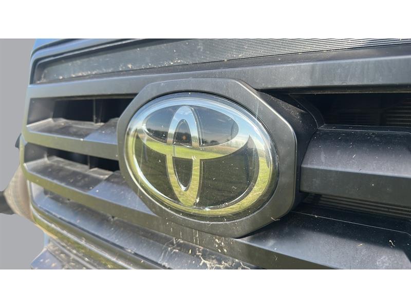 toyota Tacoma 2022 - 13