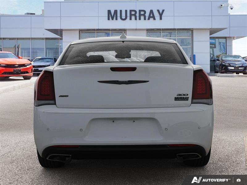 chrysler 300 2023 - 6