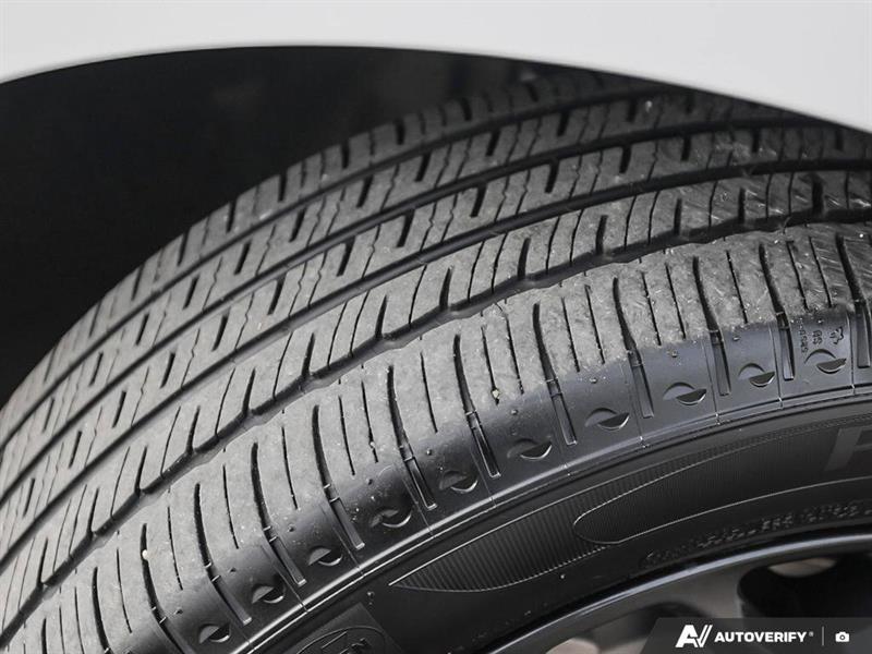 chrysler 300 2023 - 20