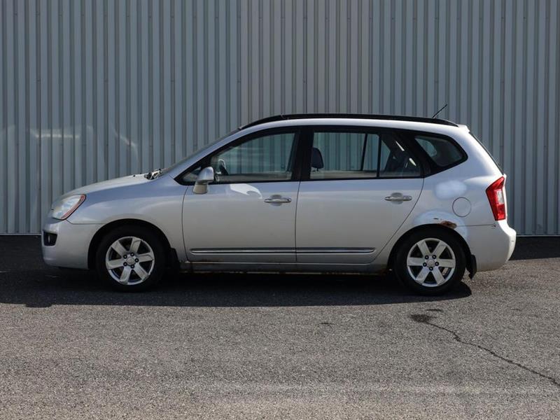 kia Rondo 2008 - 4