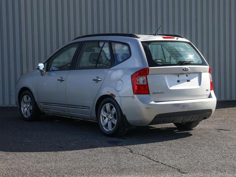 kia Rondo 2008 - 6