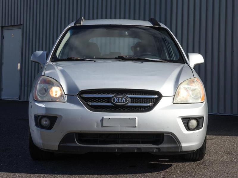 kia Rondo 2008 - 7