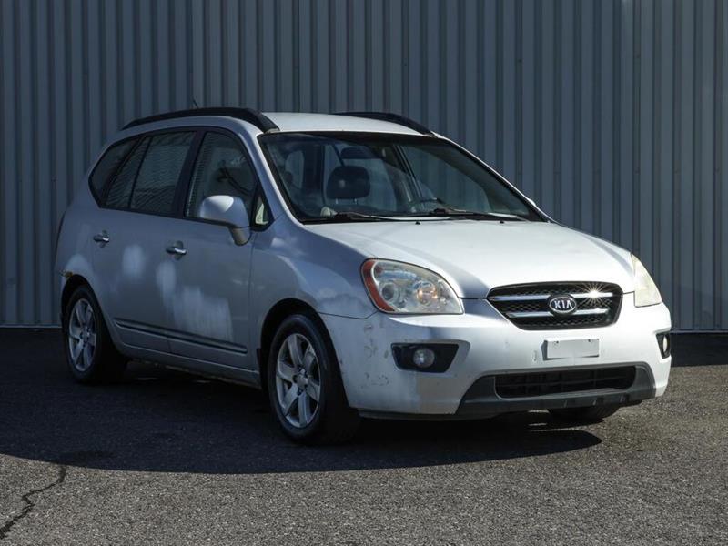 kia Rondo 2008 - 24