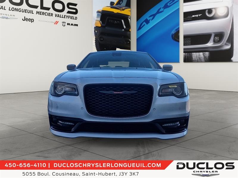chrysler 300 2023 - 2