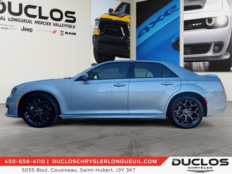 chrysler 300 2023 - 5