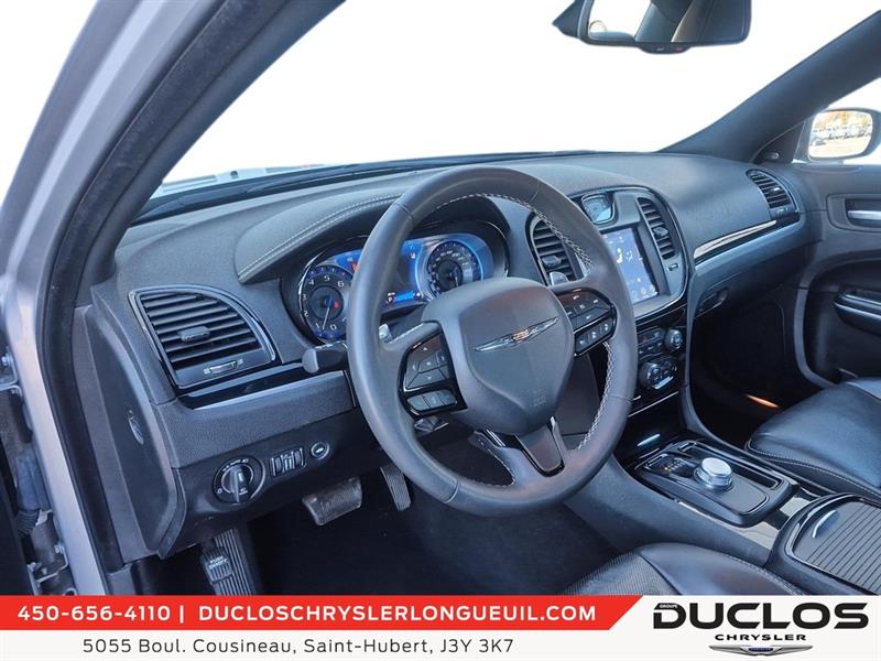 chrysler 300 2023 - 11