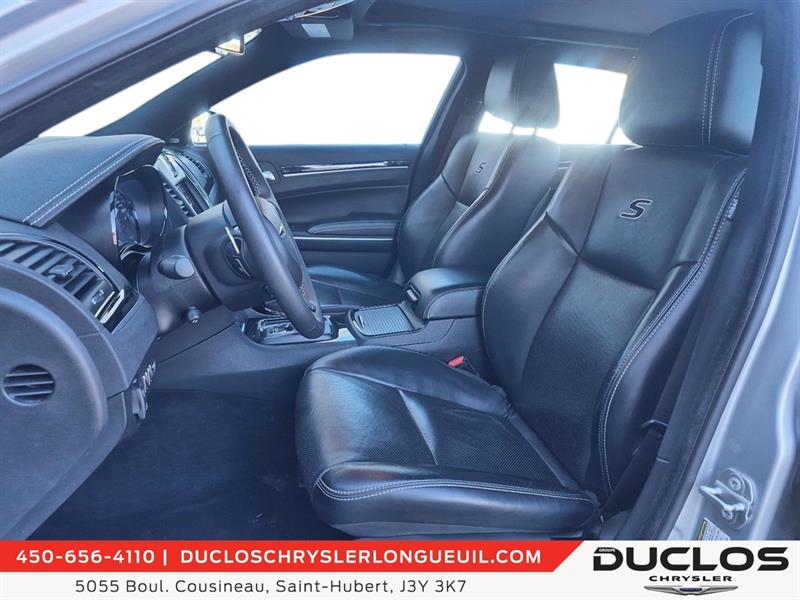 chrysler 300 2023 - 12