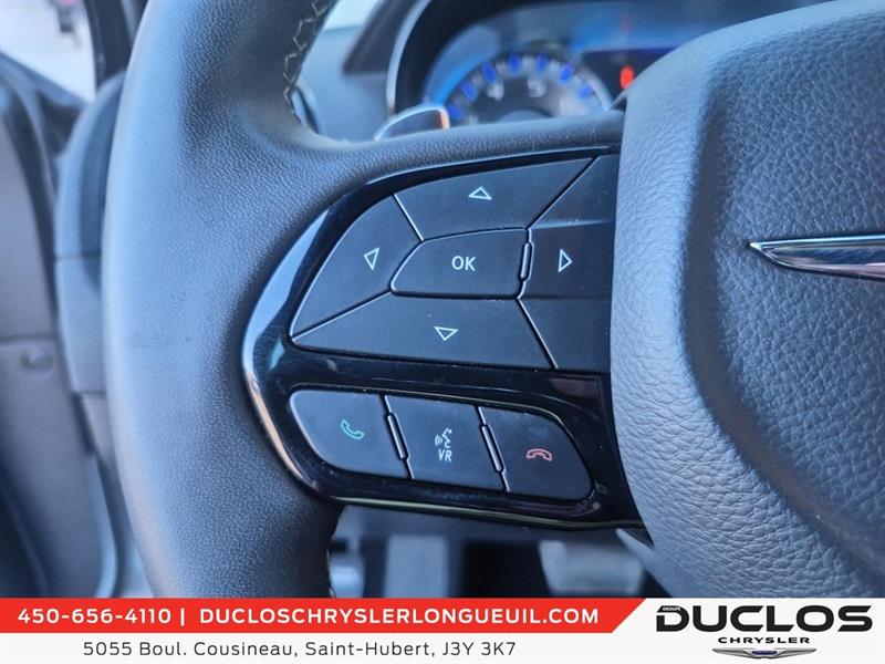 chrysler 300 2023 - 17