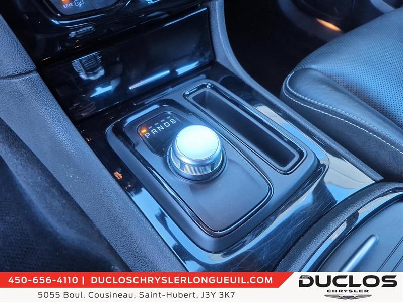 chrysler 300 2023 - 20