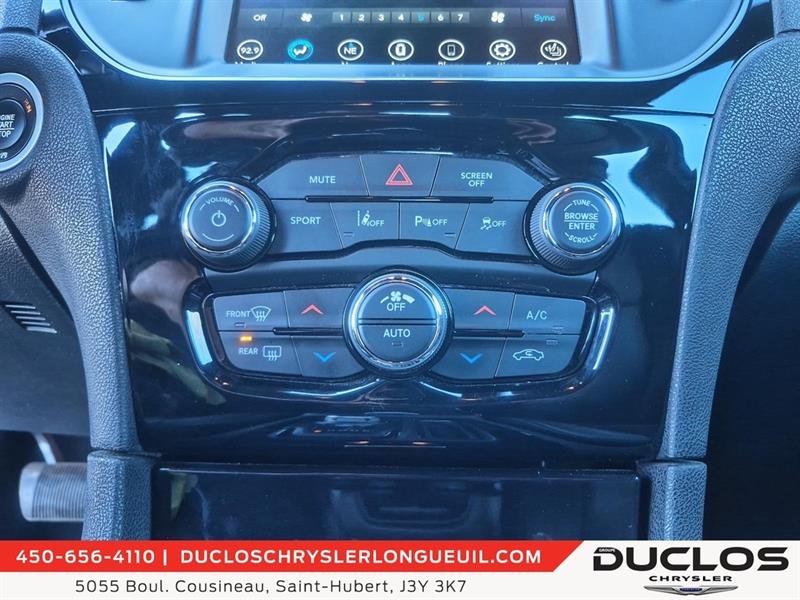 chrysler 300 2023 - 22