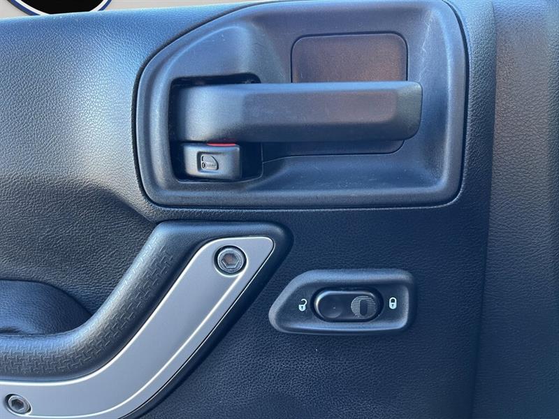 jeep Wrangler Unlimited 2015 - 21