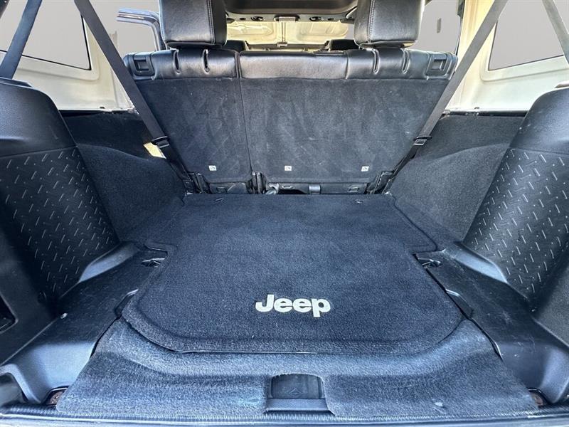 jeep Wrangler Unlimited 2015 - 24