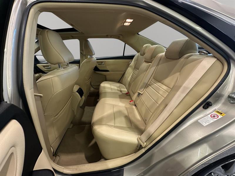 toyota Camry Hybrid 2017 - 24