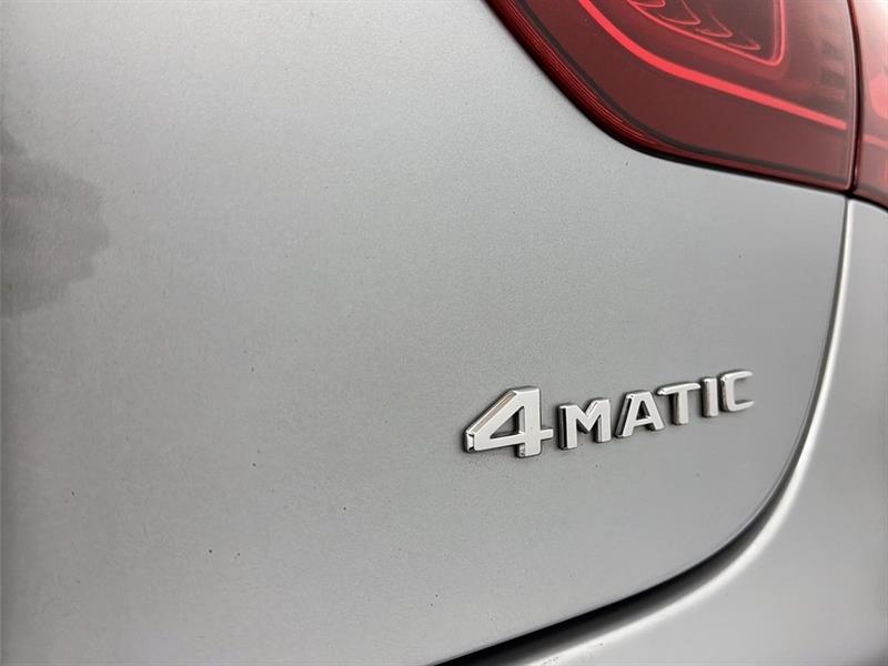 mercedes-benz GLC 2023 - 11