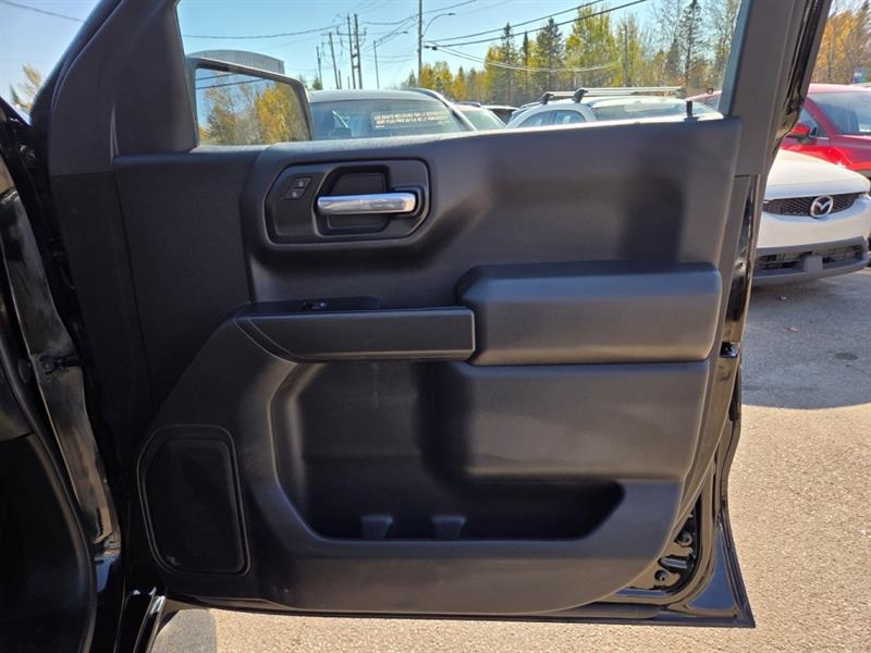 chevrolet Silverado 1500 2022 - 24