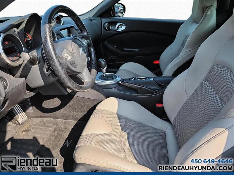 nissan 370Z 2018 - 9