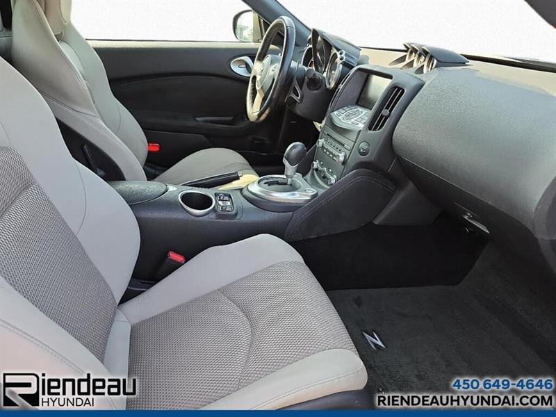 nissan 370Z 2018 - 11